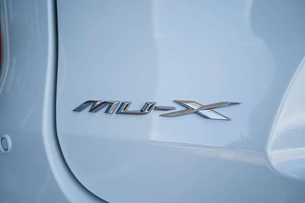 2025 Isuzu MU-X LS-T