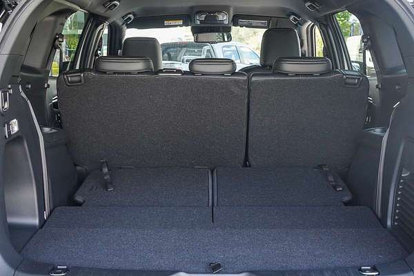 2025 Isuzu MU-X LS-T