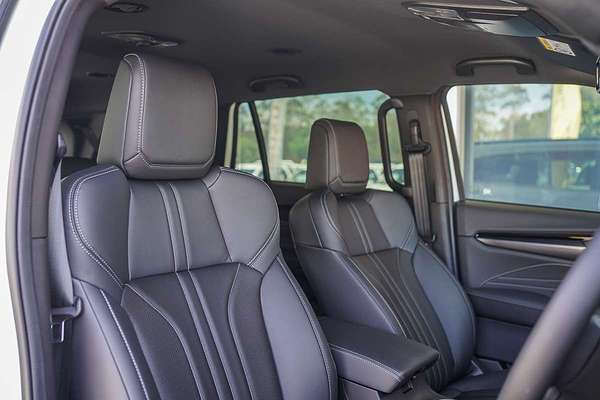 2025 Isuzu MU-X LS-T