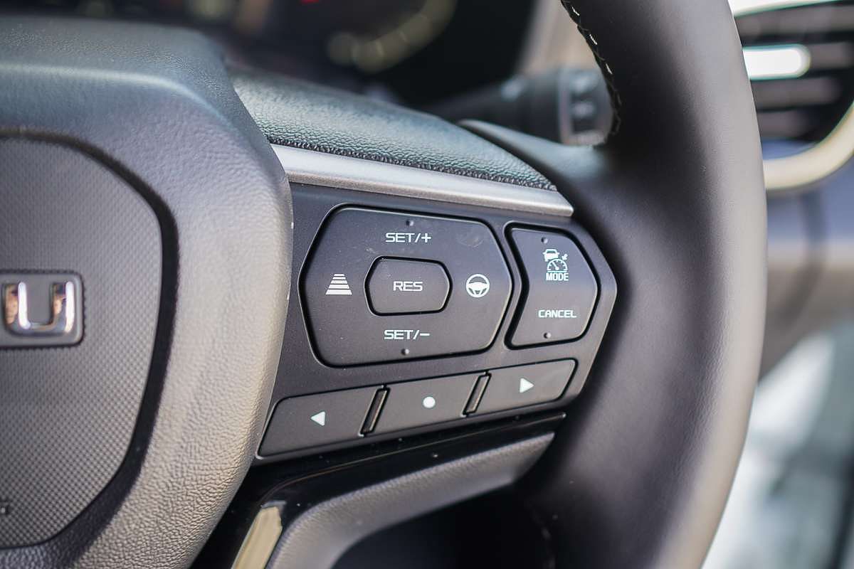 2025 Isuzu MU-X LS-T