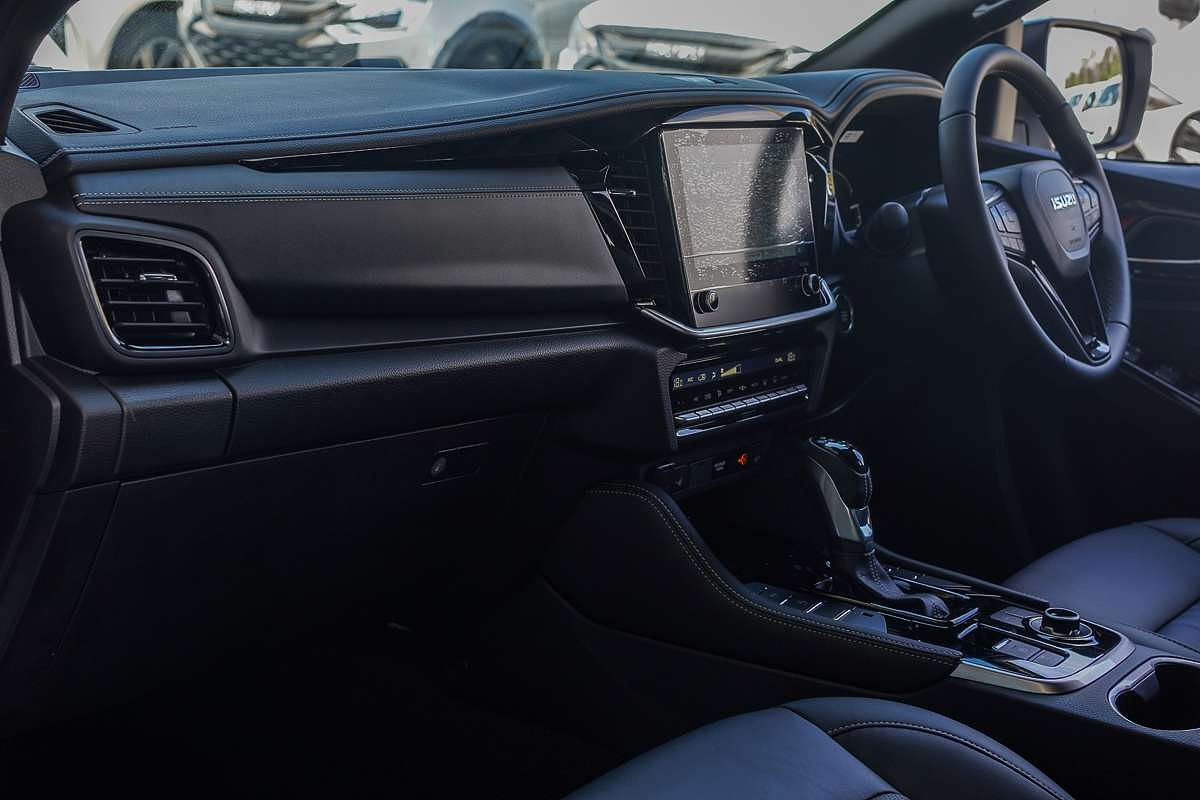 2025 Isuzu MU-X LS-T