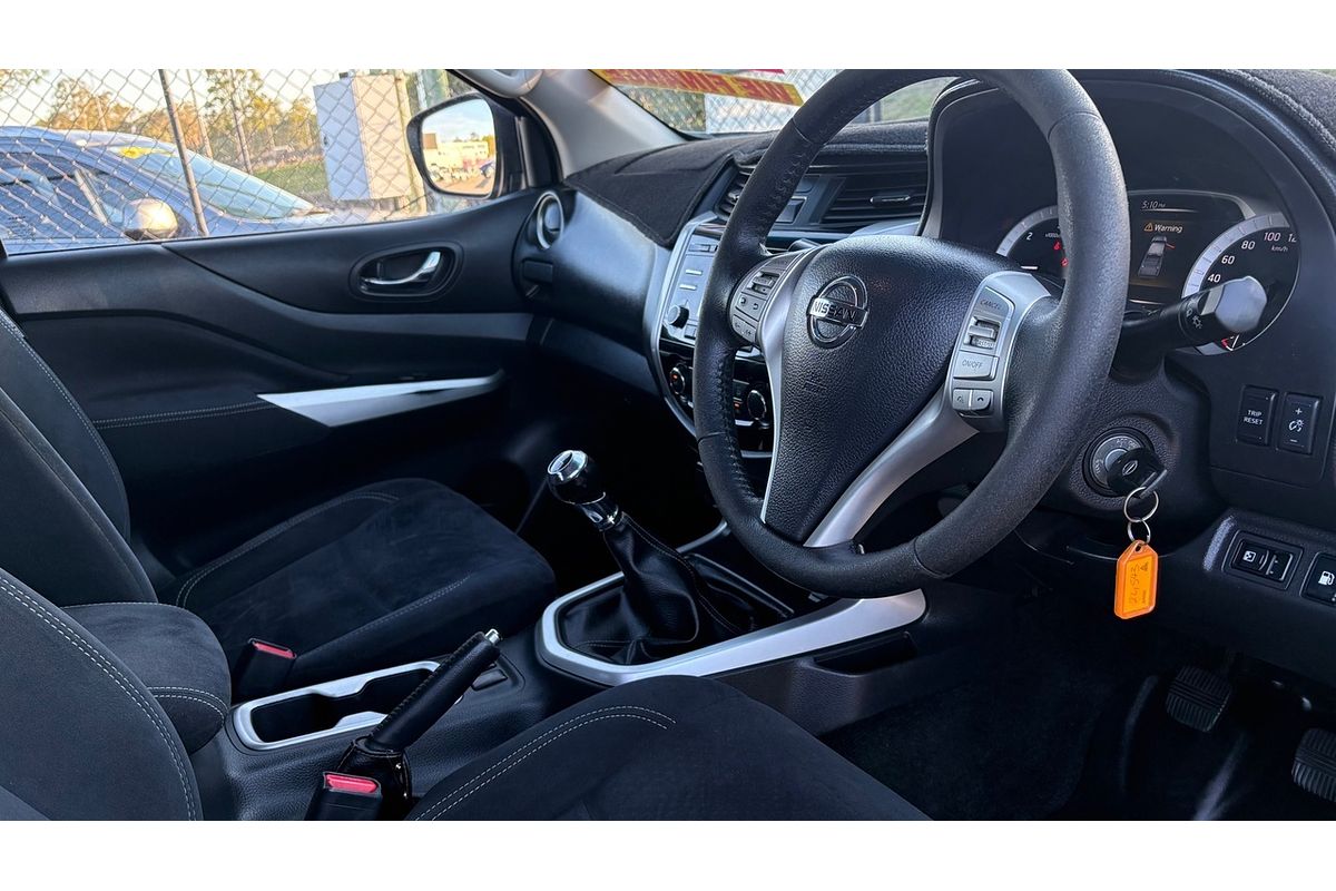 2015 Nissan Navara ST D23