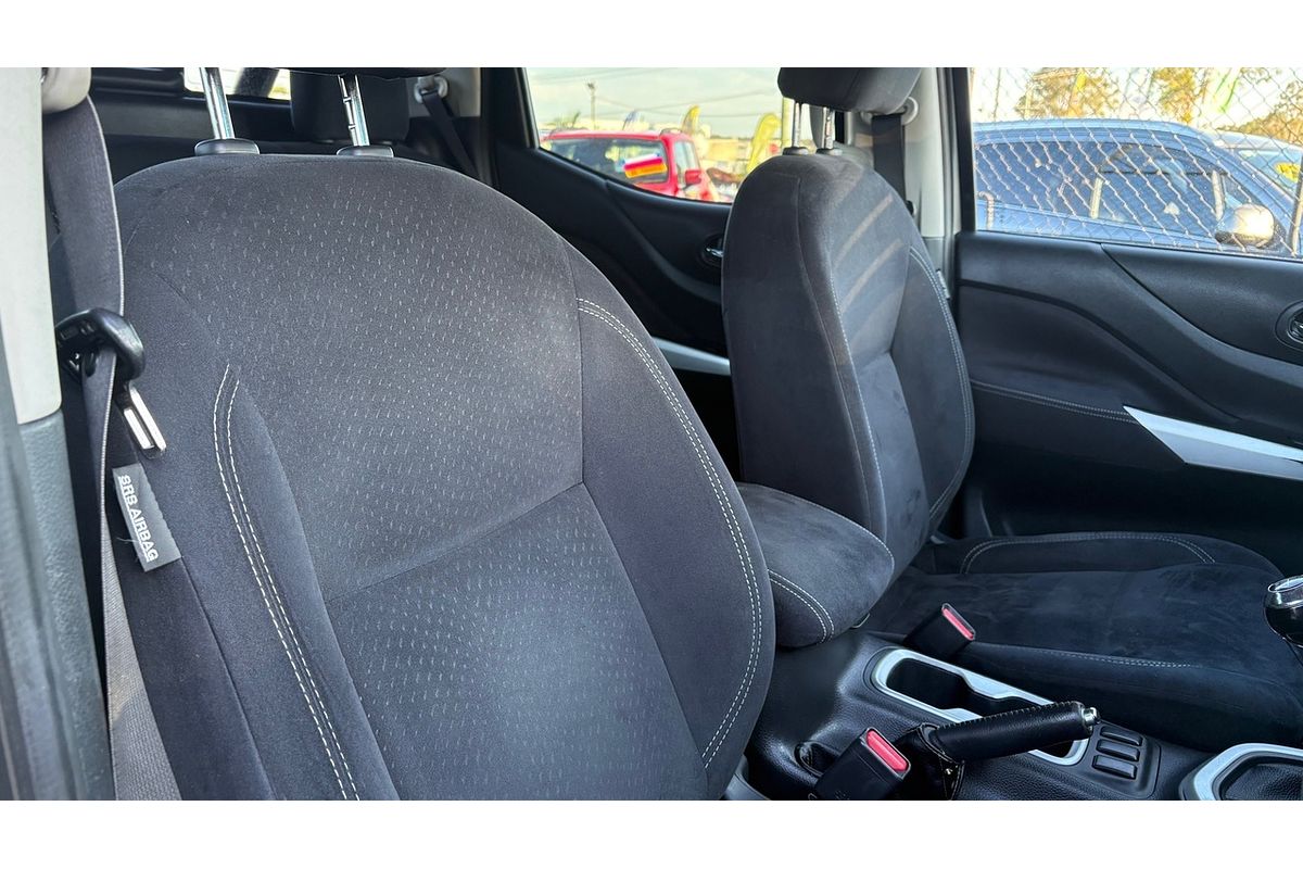 2015 Nissan Navara ST D23