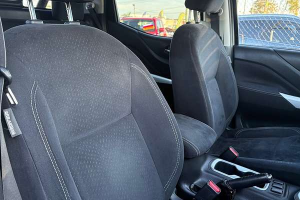 2015 Nissan Navara ST D23