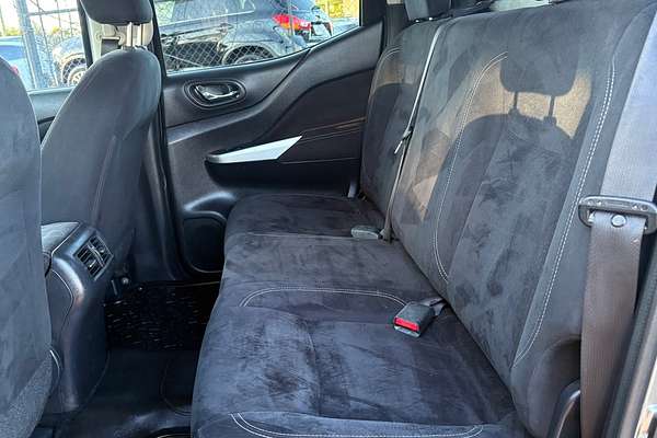 2015 Nissan Navara ST D23