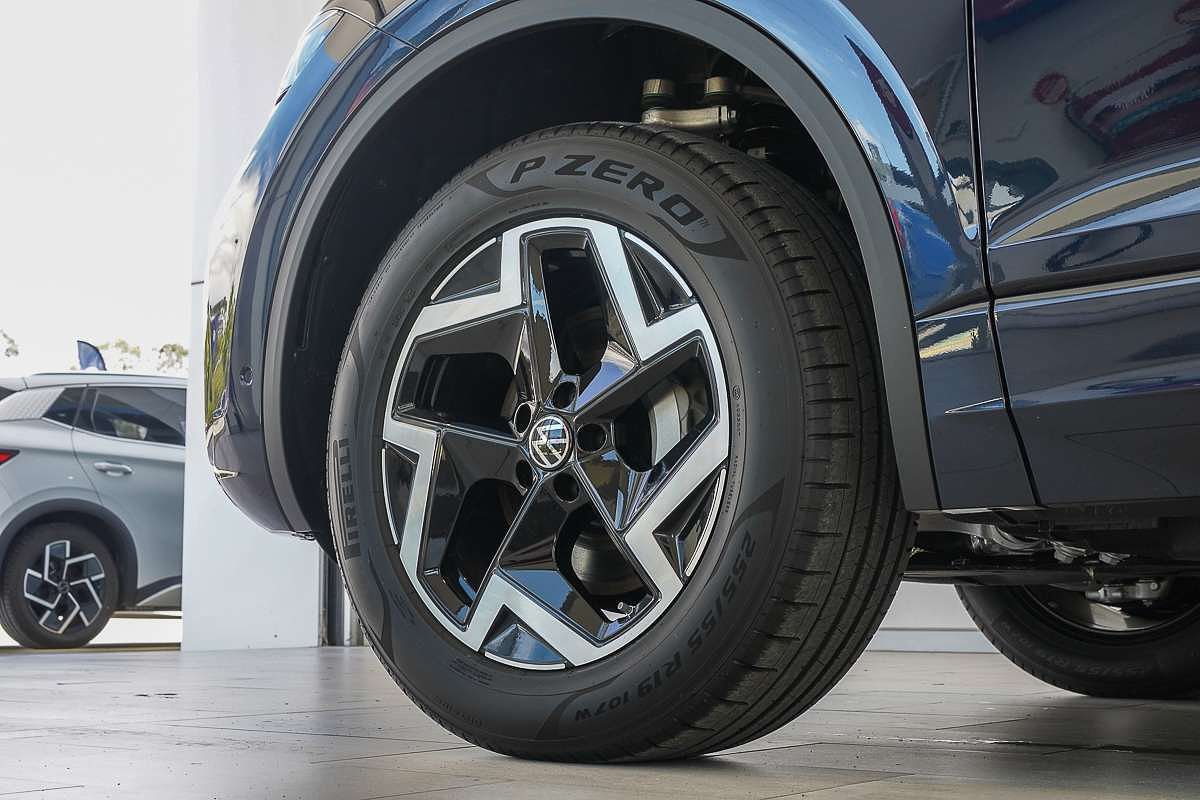 2025 Volkswagen Touareg 170TDI RC