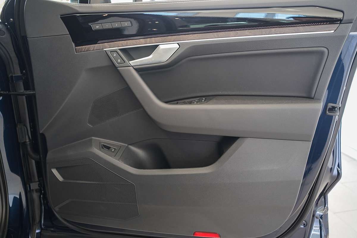 2025 Volkswagen Touareg 170TDI RC