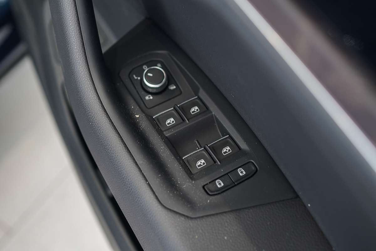 2025 Volkswagen Touareg 170TDI RC