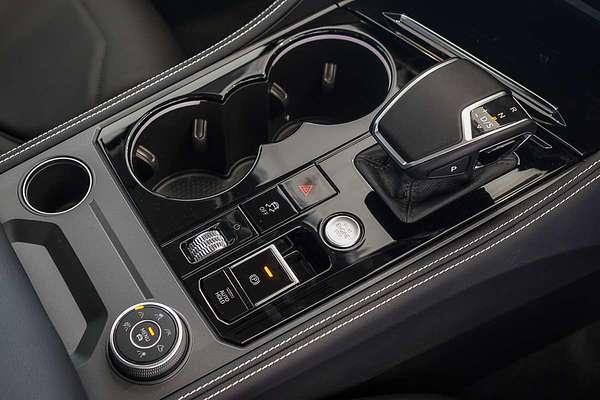 2025 Volkswagen Touareg 170TDI RC