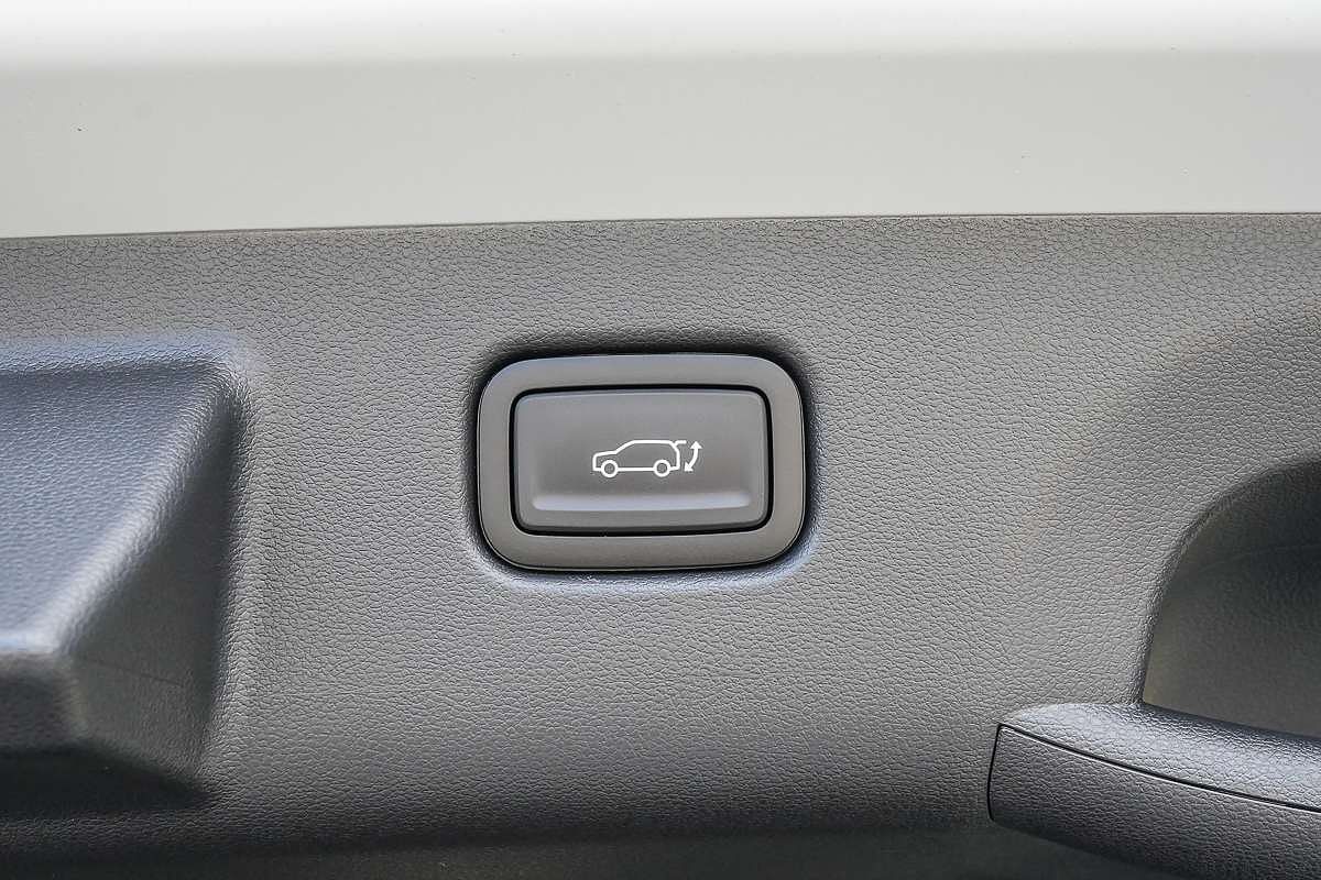 2025 Hyundai Kona Premium N Line SX2.V3