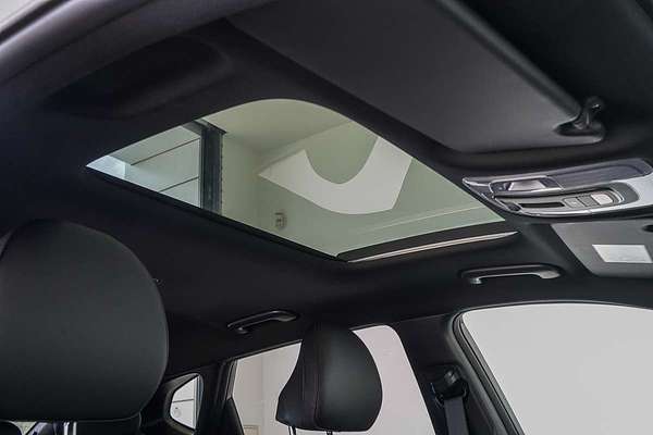 2025 Hyundai Kona Premium N Line SX2.V3