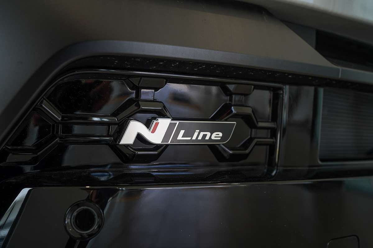 2025 Hyundai Kona Premium N Line SX2.V3