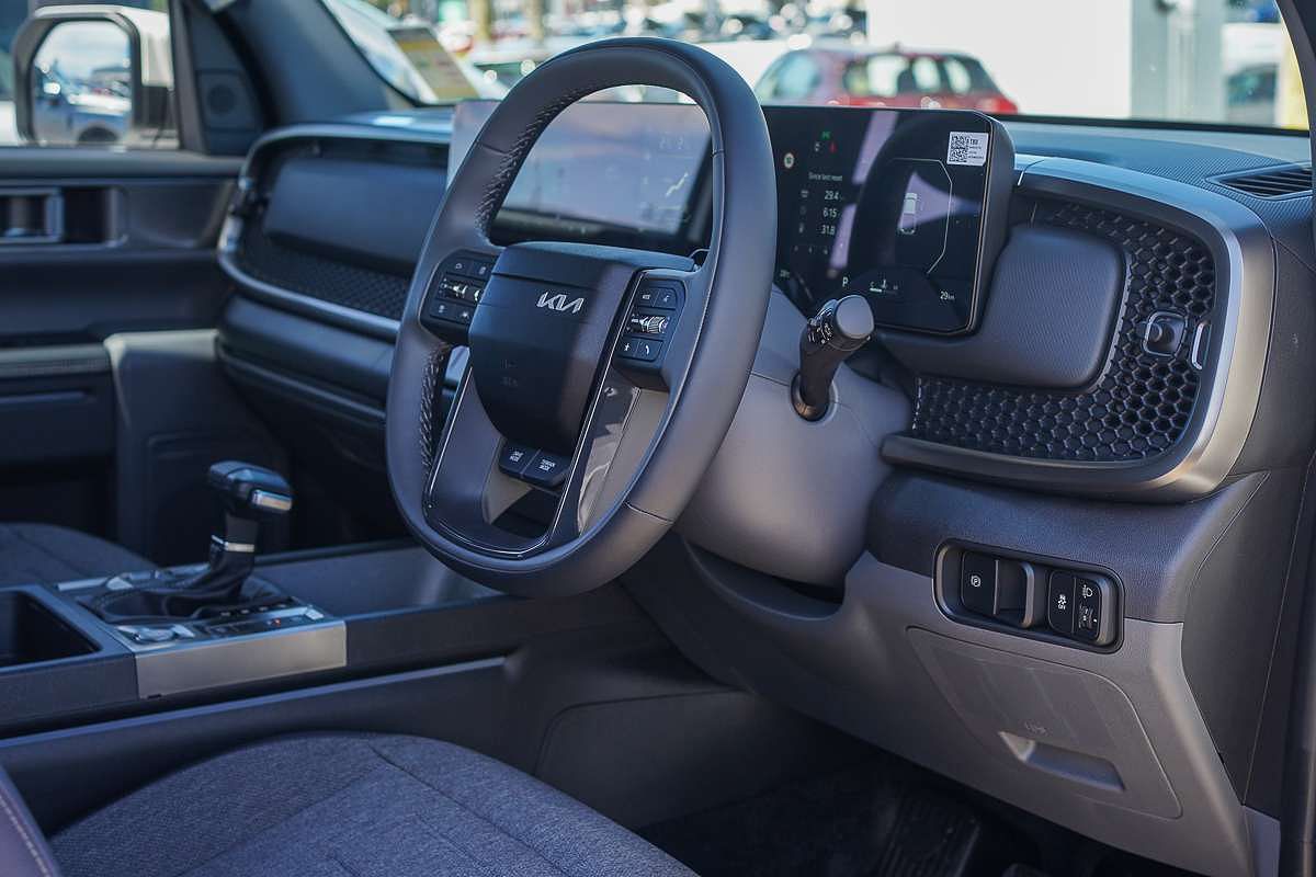 2025 Kia Tasman SX TK 4X4