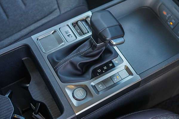 2025 Kia Tasman SX TK 4X4