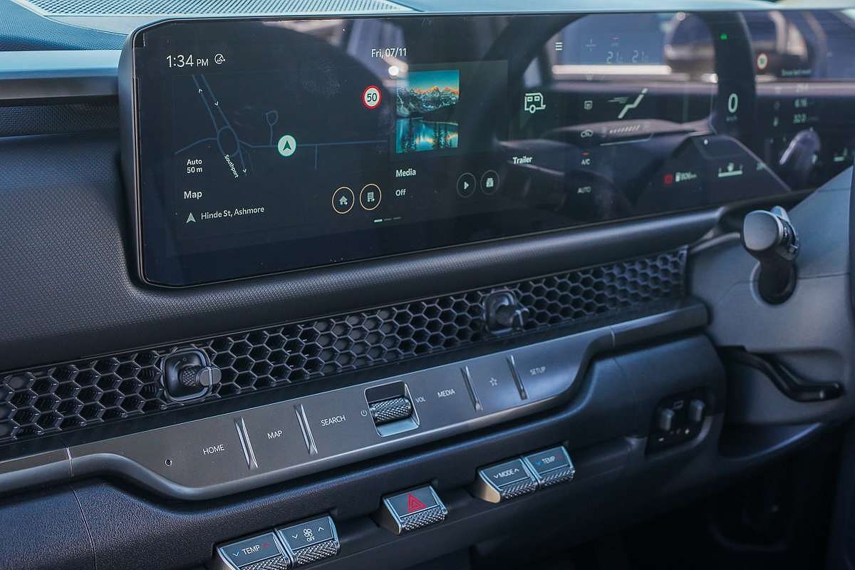 2025 Kia Tasman SX TK 4X4