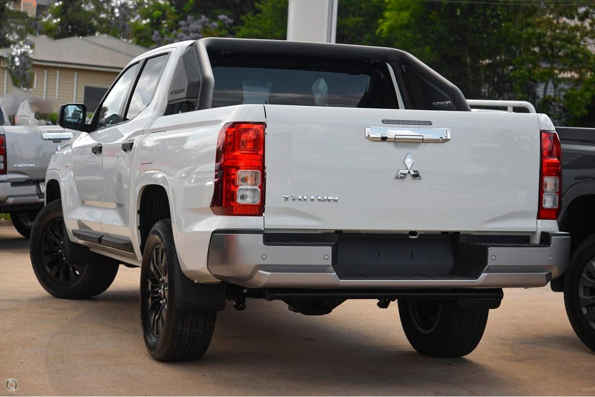 2025 Mitsubishi Triton GLX-R MV 4X4