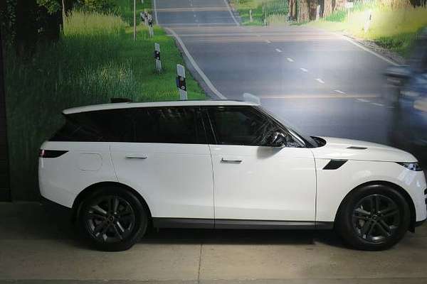 2023 Land Rover Range Rover SPORT D250 SE