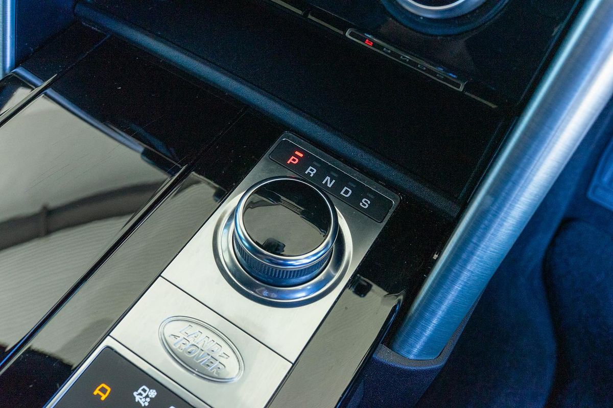 2019 Land Rover Discovery SD6 HSE Series 5