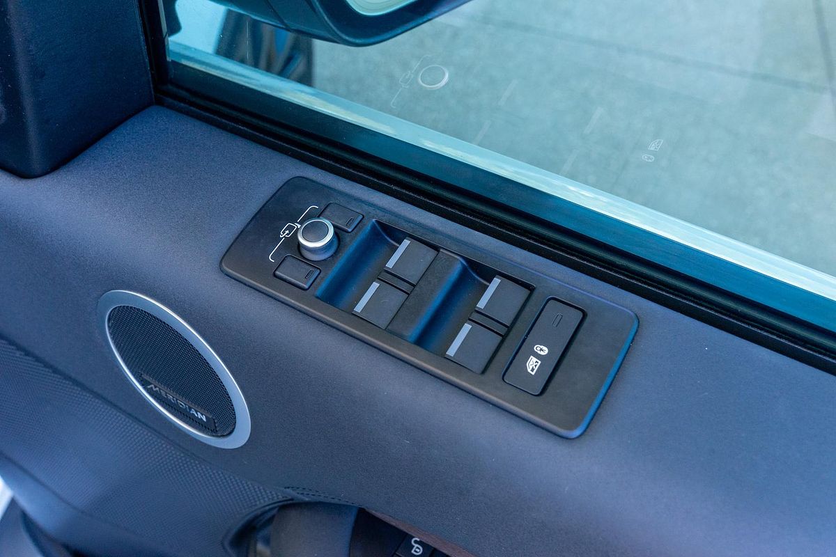 2019 Land Rover Discovery SD6 HSE Series 5