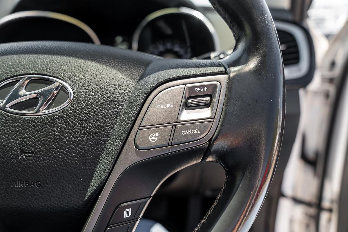 2013 Hyundai Santa Fe Highlander DM