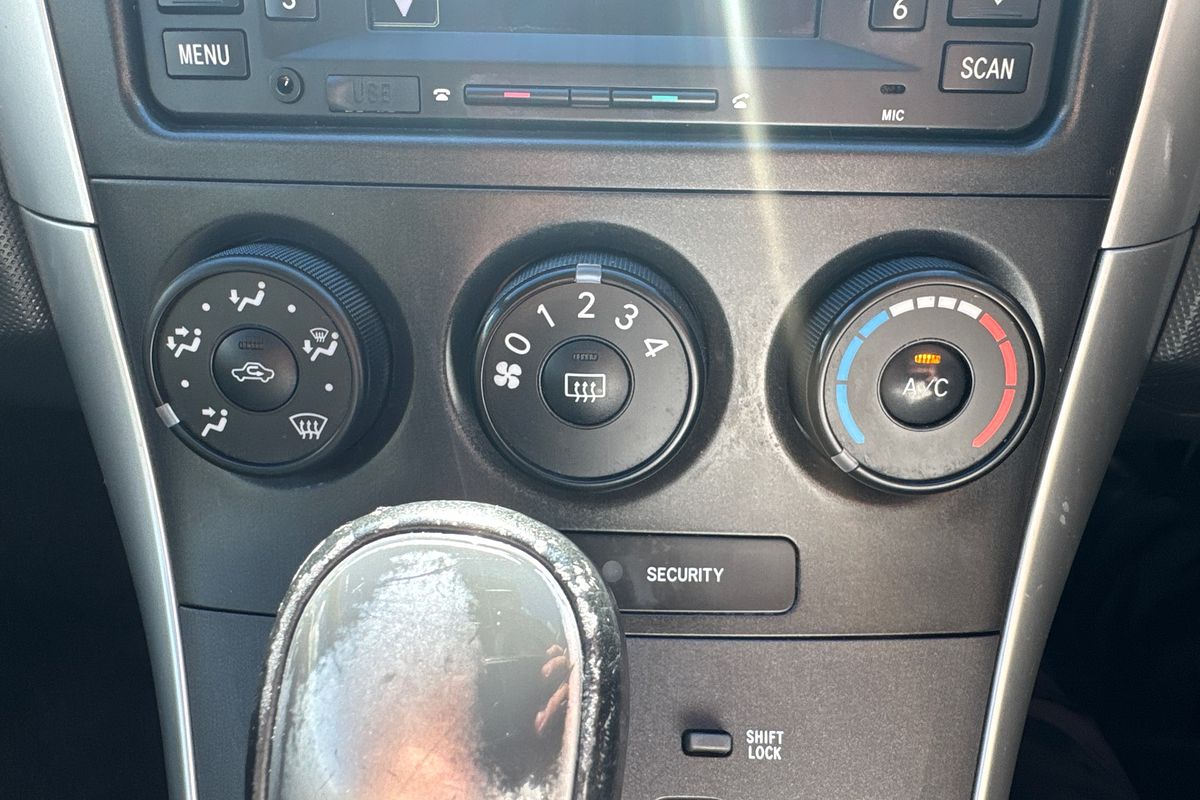 2010 Toyota Corolla Conquest ZRE152R