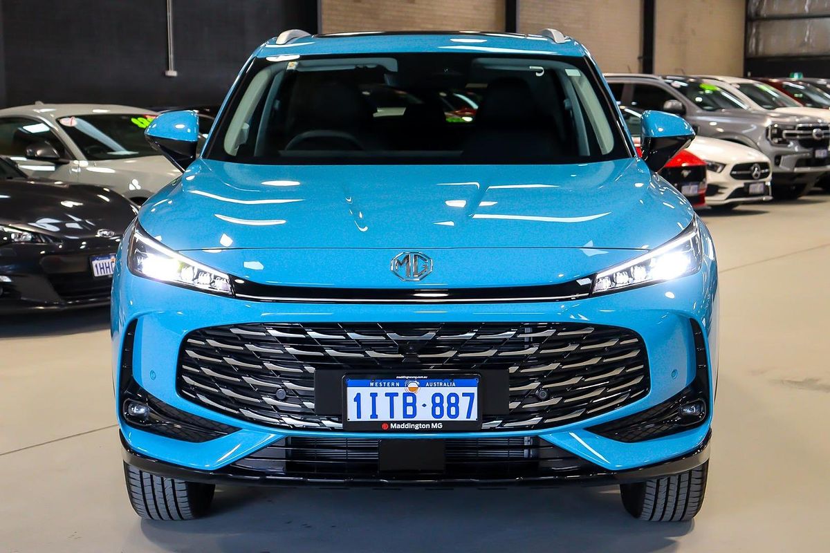 2025 MG HS Essence AS33
