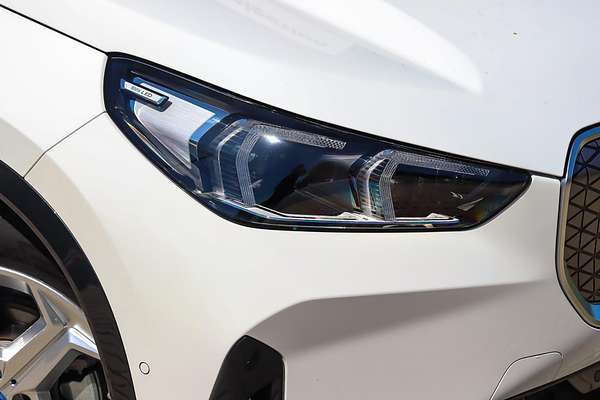 2024 BMW iX1 eDrive20 xLine U11