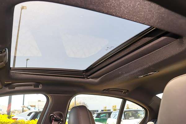 2024 BMW 3 Series 330i M Sport G20 LCI