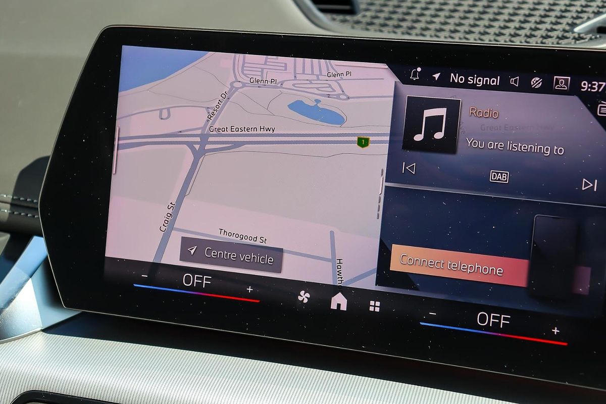 2024 BMW iX1 eDrive20 xLine U11