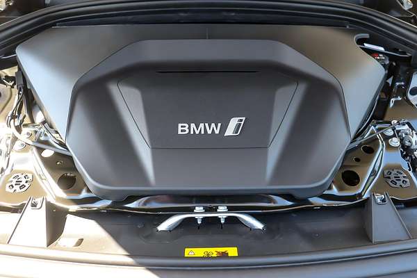 2024 BMW iX1 eDrive20 xLine U11