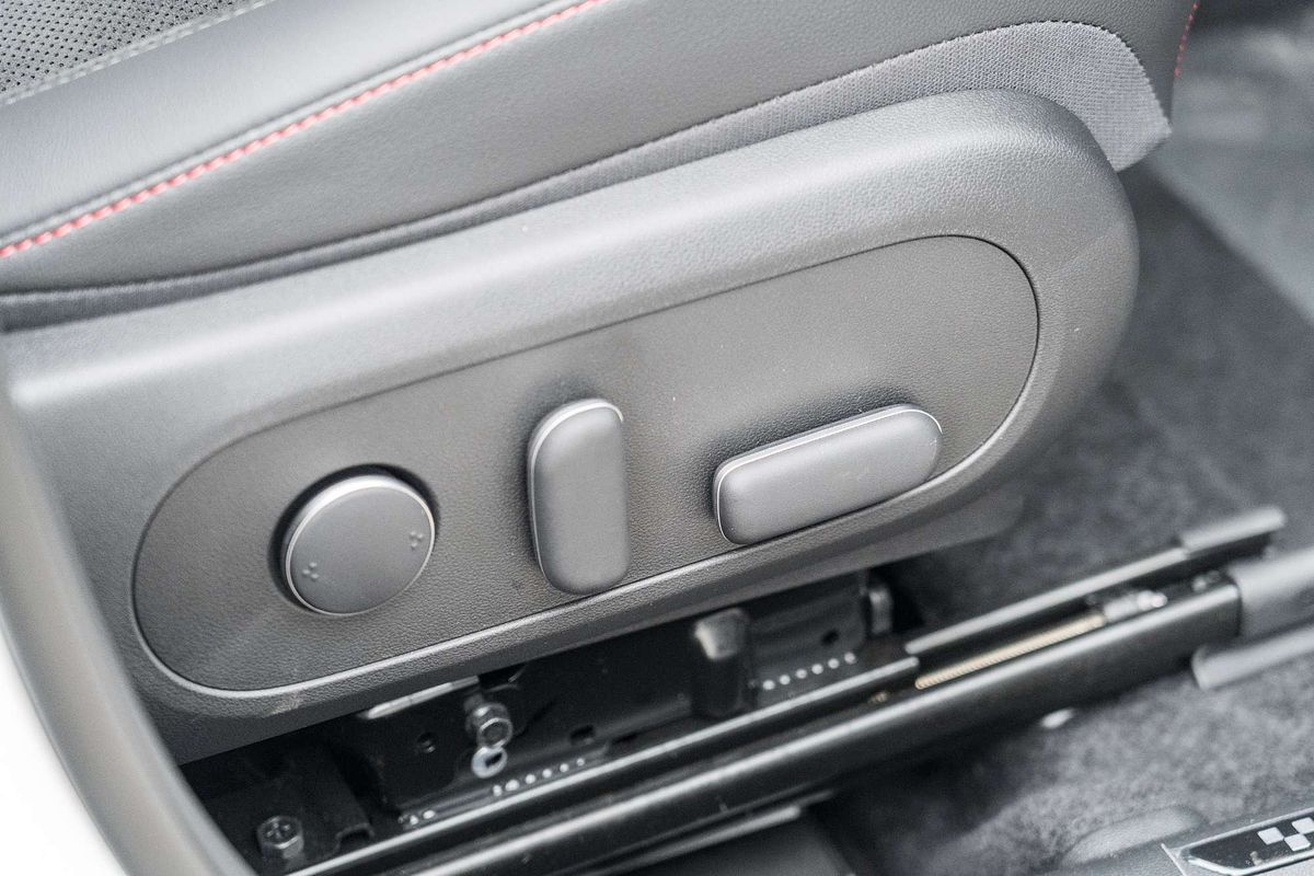 2025 Hyundai Kona Elite N Line SX2.V3