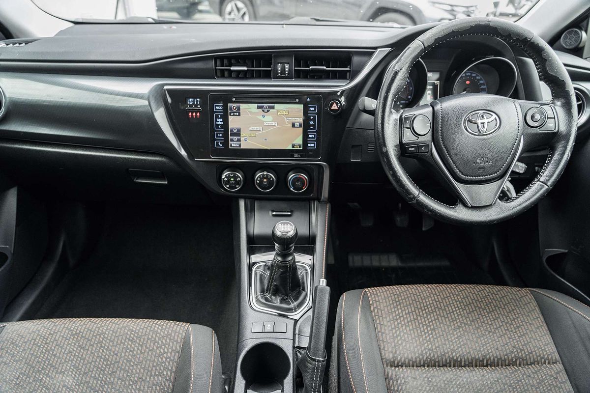 2016 Toyota Corolla SX ZRE182R