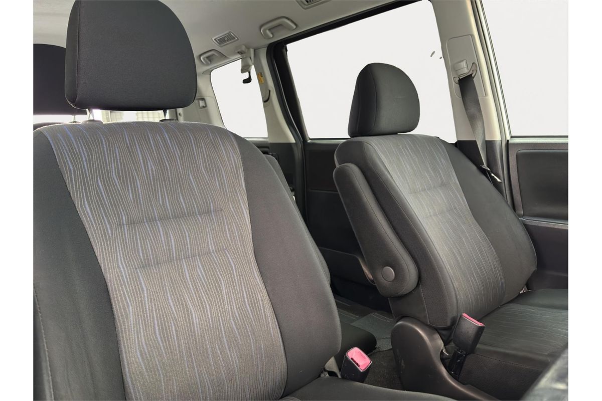 2013 Toyota Noah SI Welcab