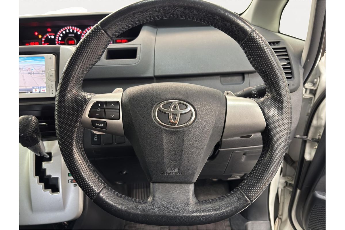 2013 Toyota Noah SI Welcab