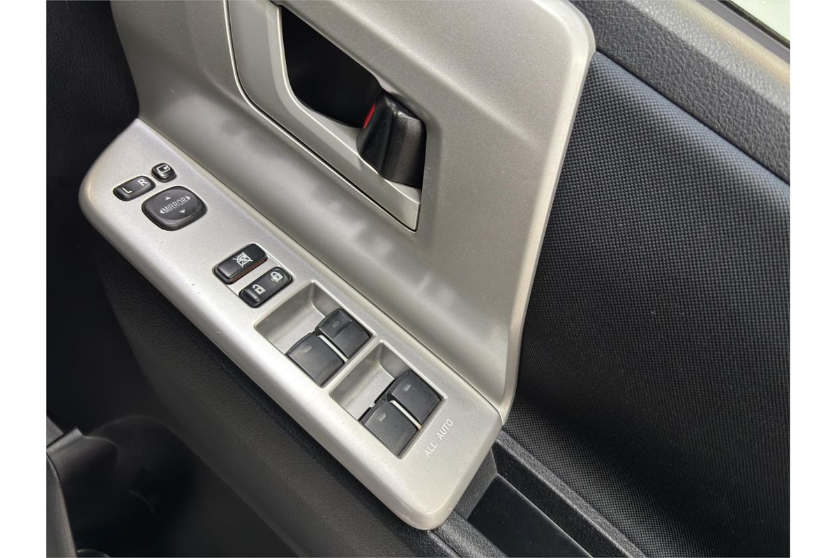 2013 Toyota Noah SI Welcab