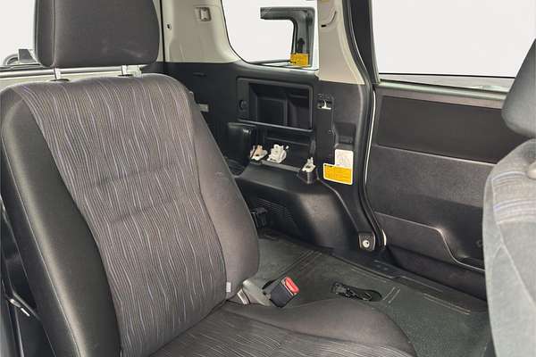 2013 Toyota Noah SI Welcab