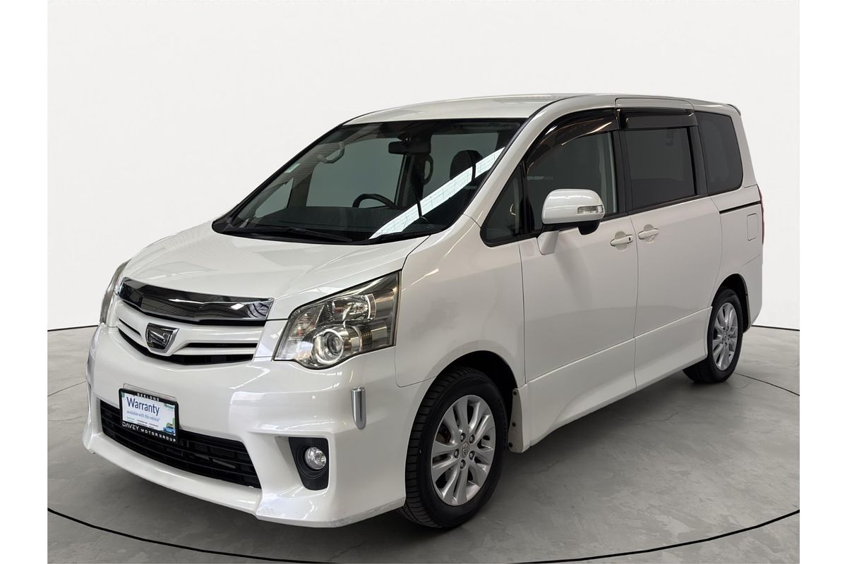 2013 Toyota Noah SI Welcab