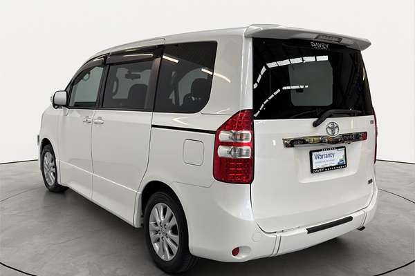 2013 Toyota Noah SI Welcab