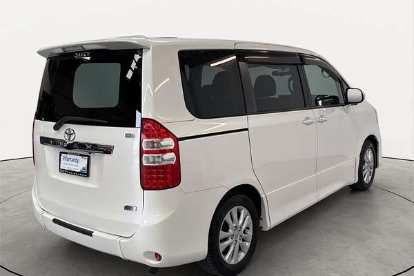 2013 Toyota Noah SI Welcab