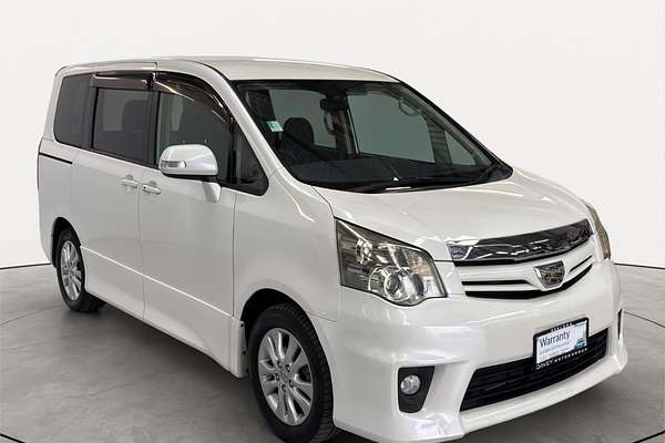 2013 Toyota Noah SI Welcab