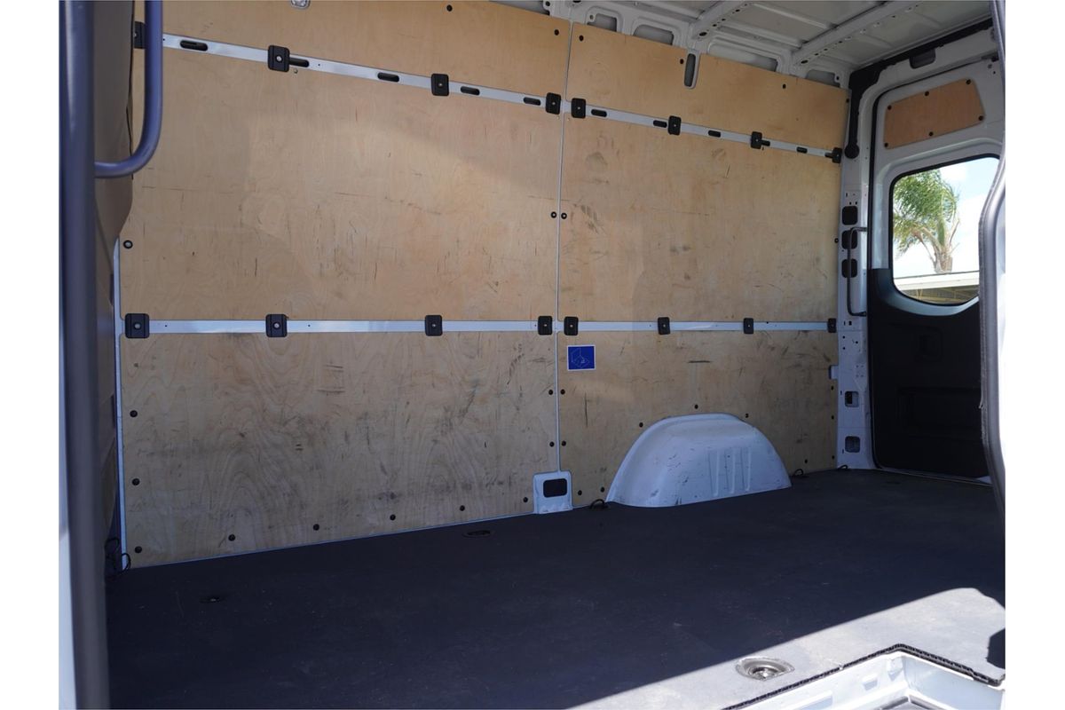 2022 Mercedes-Benz Sprinter 314CDI VS30