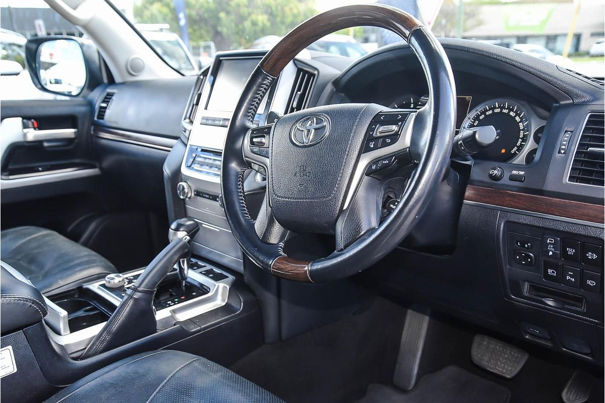 2020 Toyota Landcruiser Sahara VDJ200R