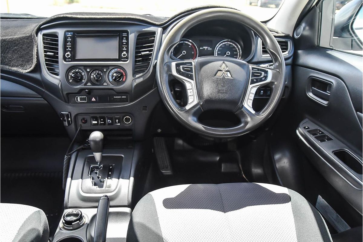 2022 Mitsubishi Triton GLX MR 4X4