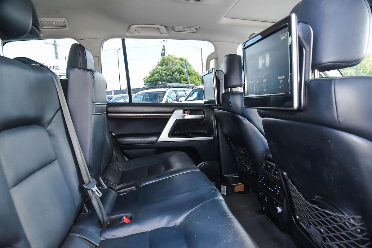 2020 Toyota Landcruiser Sahara VDJ200R