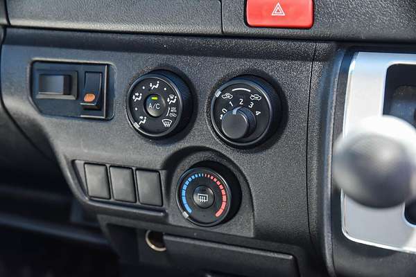 2014 Toyota Hiace KDH201R LWB