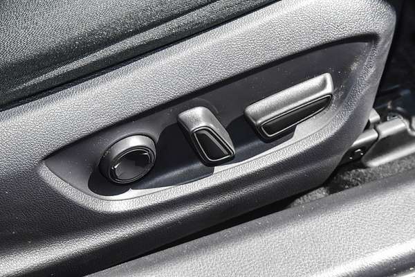 2020 Toyota Camry Ascent Sport AXVH71R