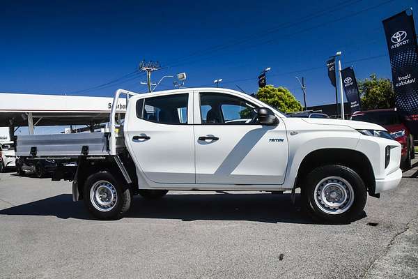 2022 Mitsubishi Triton GLX MR 4X4