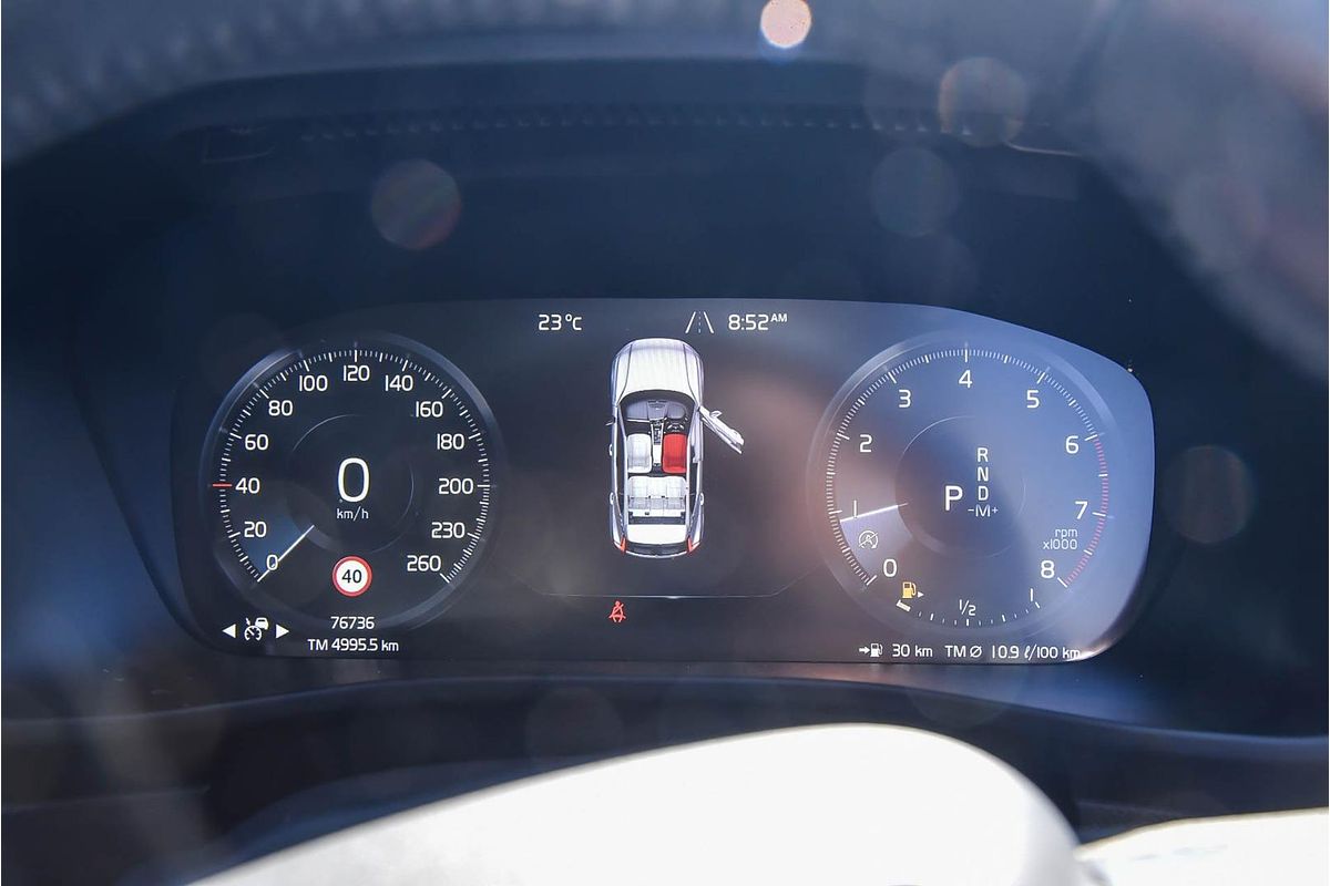 2018 Volvo XC40 T4 Momentum