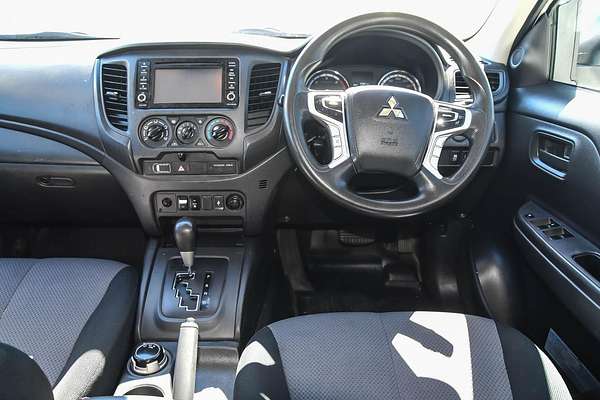 2022 Mitsubishi Triton GLX MR 4X4