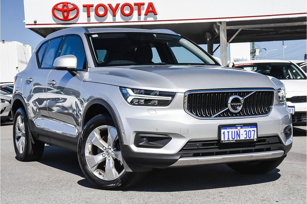2018 Volvo XC40 T4 Momentum